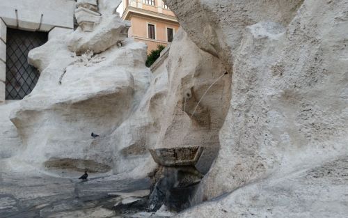 Lover's Fountain in Rome